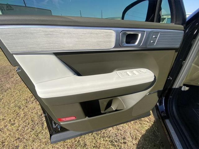 new 2025 Hyundai Santa Fe car, priced at $45,964