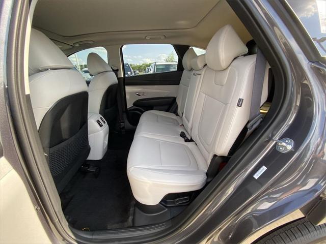 new 2025 Hyundai TUCSON Hybrid car, priced at $37,862
