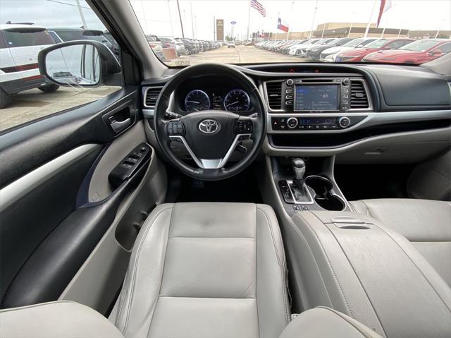 used 2019 Toyota Highlander car, priced at $23,797