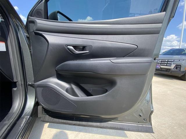 new 2025 Hyundai TUCSON Hybrid car, priced at $37,862