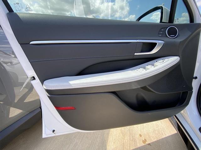 new 2025 Hyundai Sonata Hybrid car, priced at $39,151