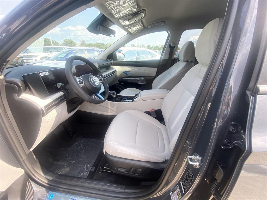 new 2025 Hyundai Tucson car, priced at $27,145