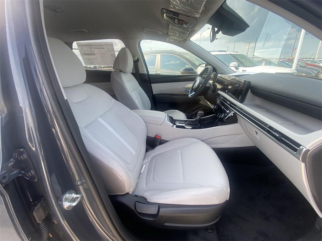 new 2025 Hyundai Tucson car, priced at $27,145