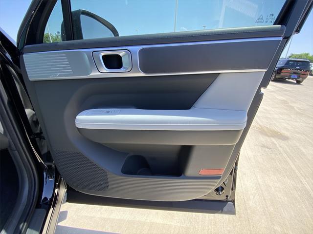 new 2025 Hyundai Santa Fe car, priced at $37,876