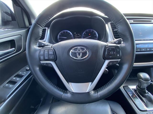 used 2019 Toyota Highlander car, priced at $24,998