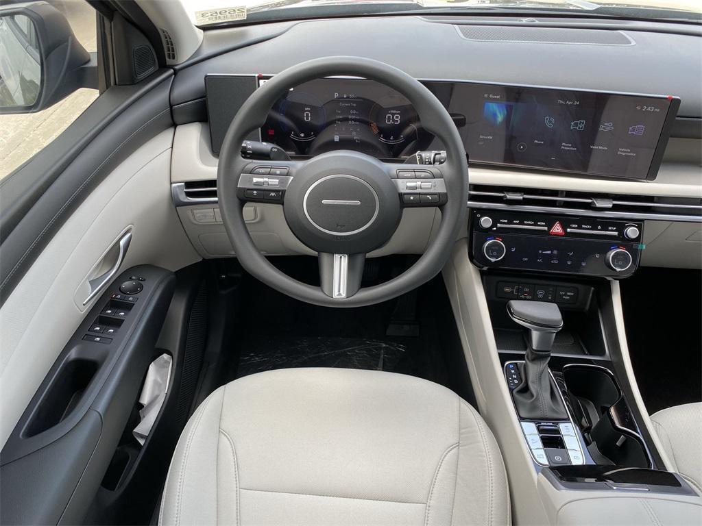 new 2025 Hyundai Tucson car, priced at $29,451