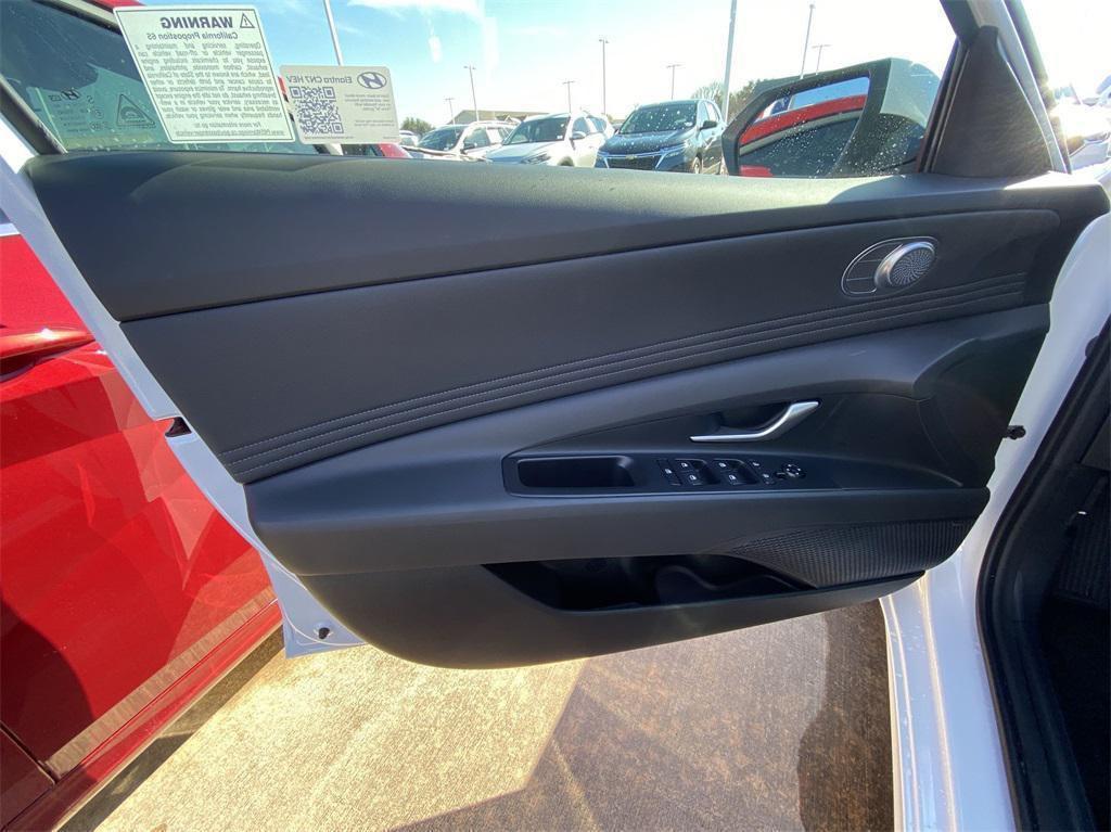 new 2025 Hyundai ELANTRA HEV car, priced at $30,983