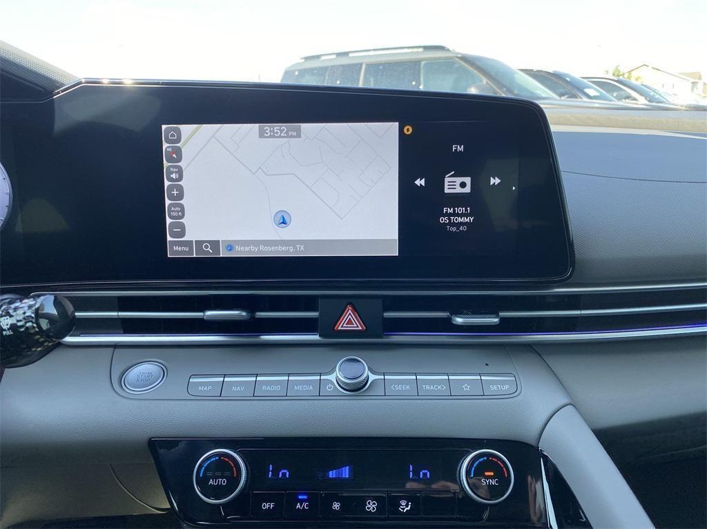 new 2024 Hyundai Elantra car, priced at $22,040