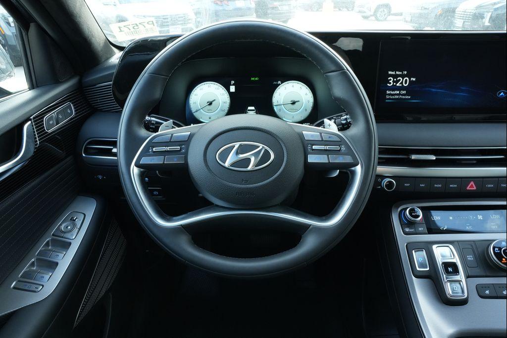 used 2025 Hyundai Palisade car, priced at $48,999