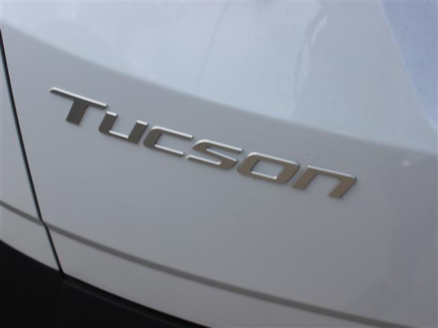 new 2025 Hyundai TUCSON Hybrid car, priced at $38,291