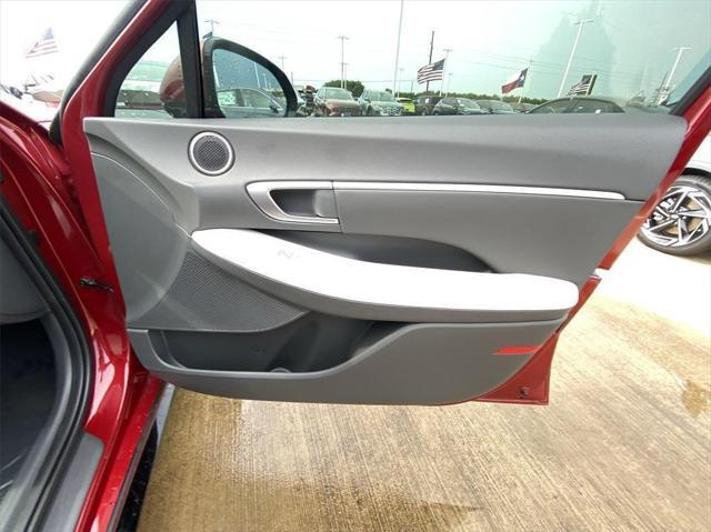 new 2024 Hyundai Sonata car, priced at $31,228