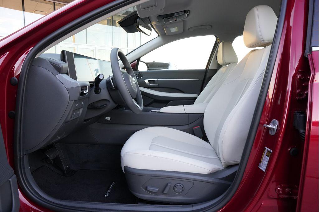 used 2025 Hyundai Sonata car, priced at $23,998