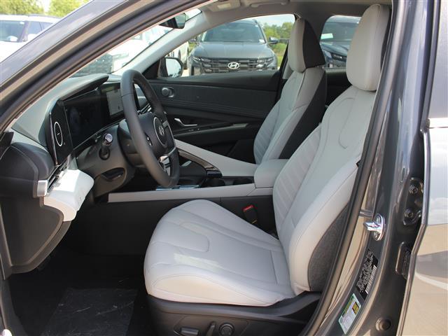 new 2025 Hyundai Elantra car, priced at $27,847