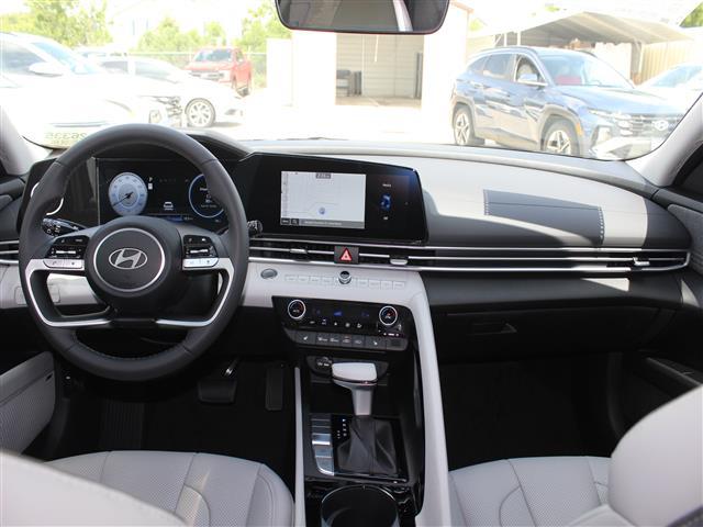 new 2025 Hyundai Elantra car, priced at $27,847