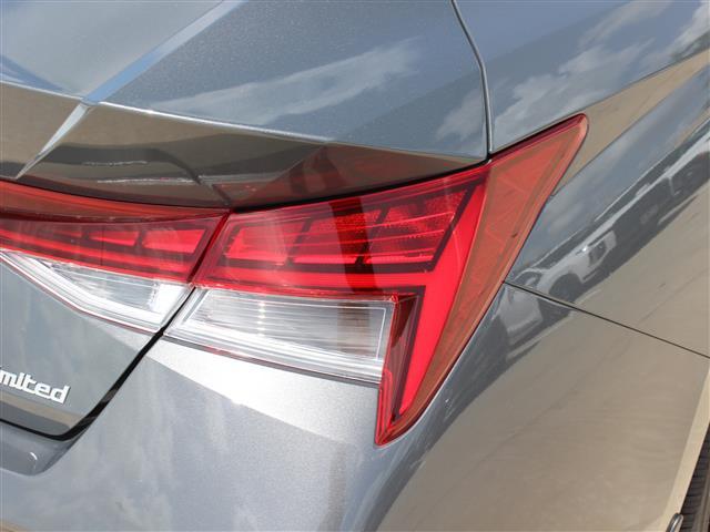 new 2025 Hyundai Elantra car, priced at $27,847