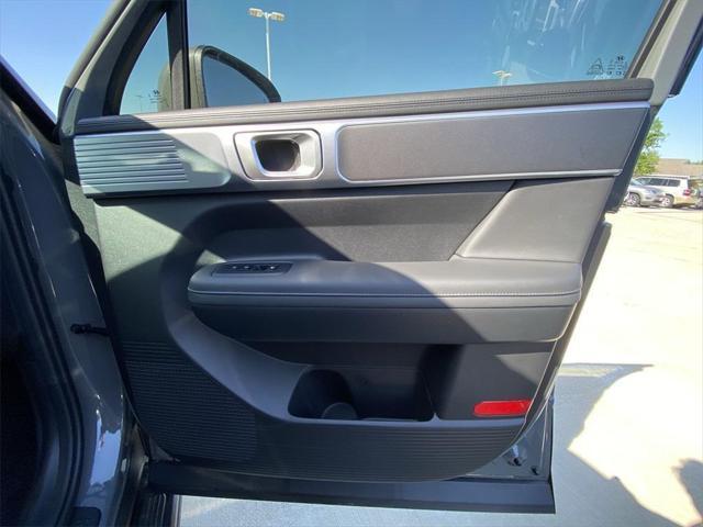 new 2025 Hyundai Santa Fe car, priced at $36,667