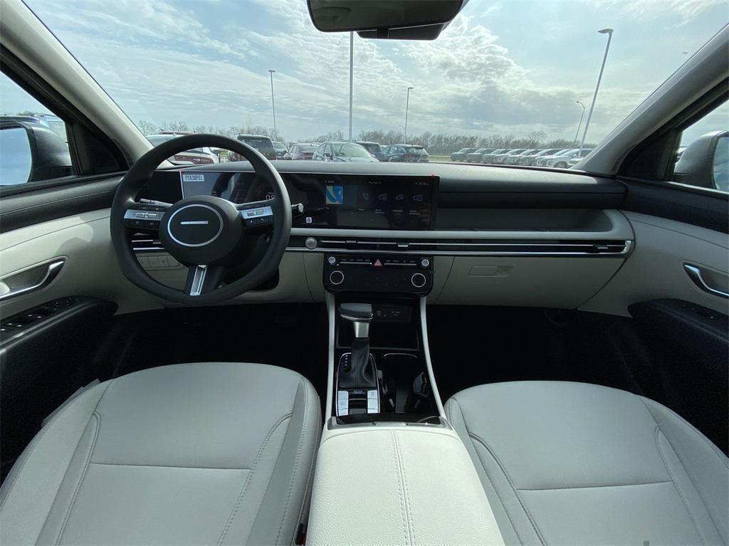 new 2025 Hyundai Tucson car, priced at $26,610