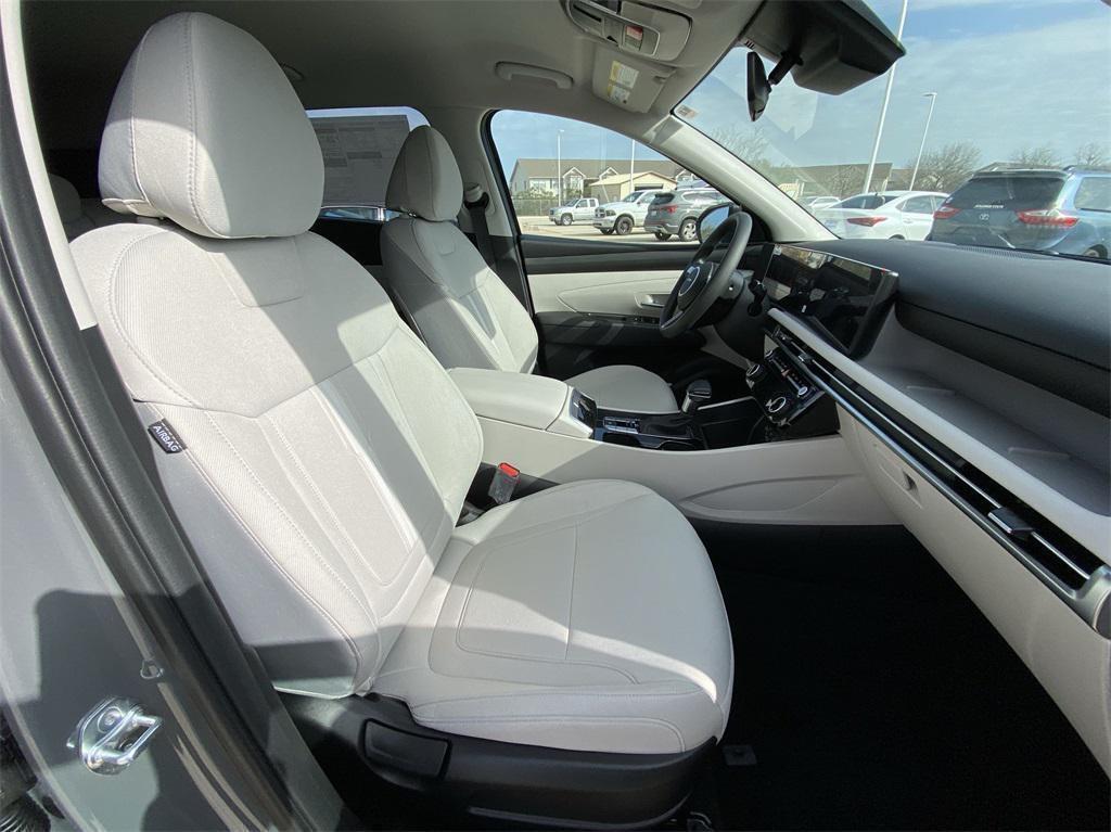 new 2025 Hyundai Tucson car, priced at $26,610
