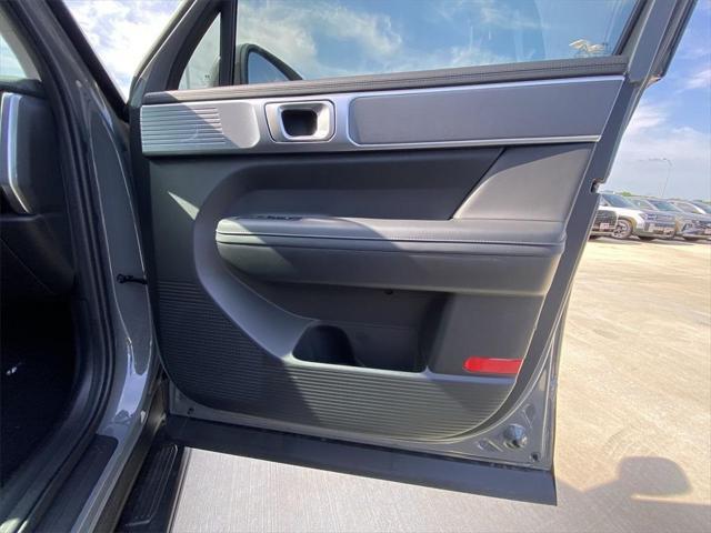 new 2025 Hyundai Santa Fe car, priced at $38,167