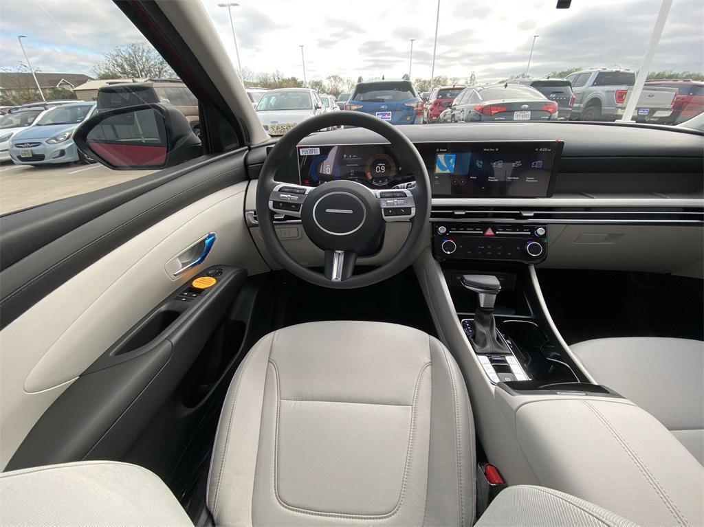 new 2025 Hyundai Tucson car, priced at $26,955