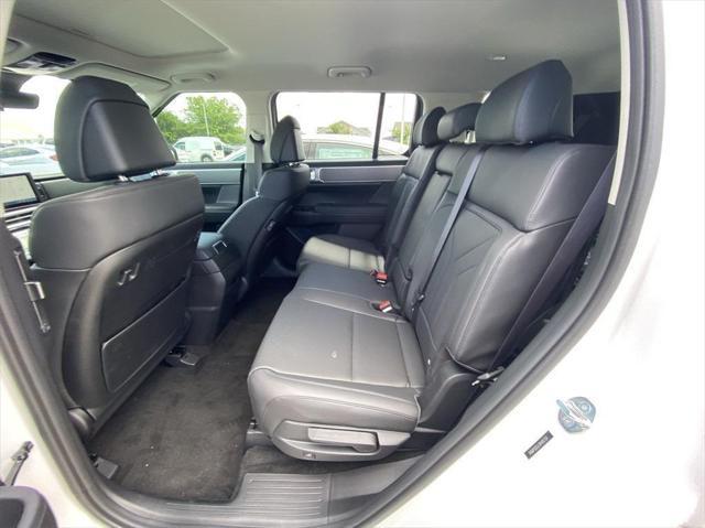 new 2024 Hyundai Santa Fe car, priced at $41,725