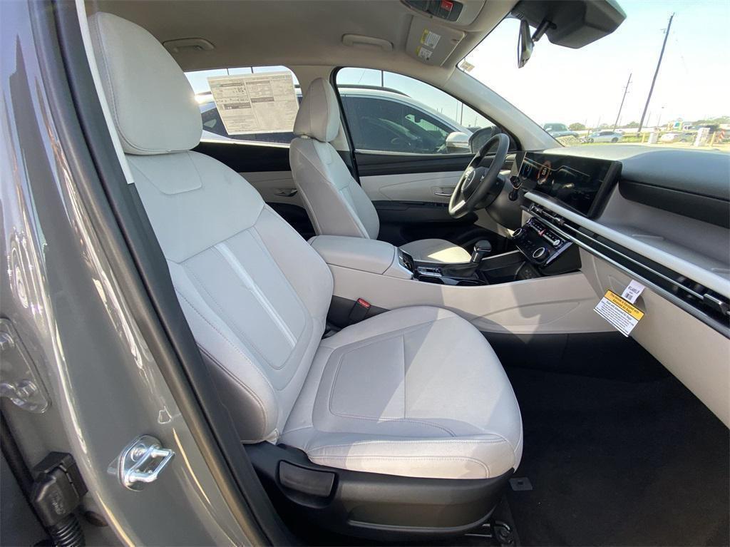 new 2025 Hyundai Tucson car, priced at $26,575