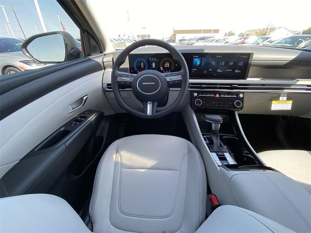 new 2025 Hyundai Tucson car, priced at $26,575