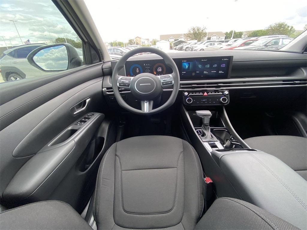 new 2025 Hyundai Tucson car, priced at $27,491