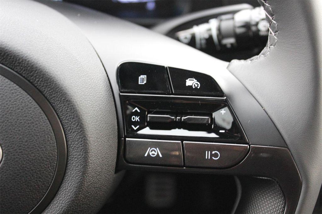 new 2025 Hyundai Elantra car, priced at $25,038
