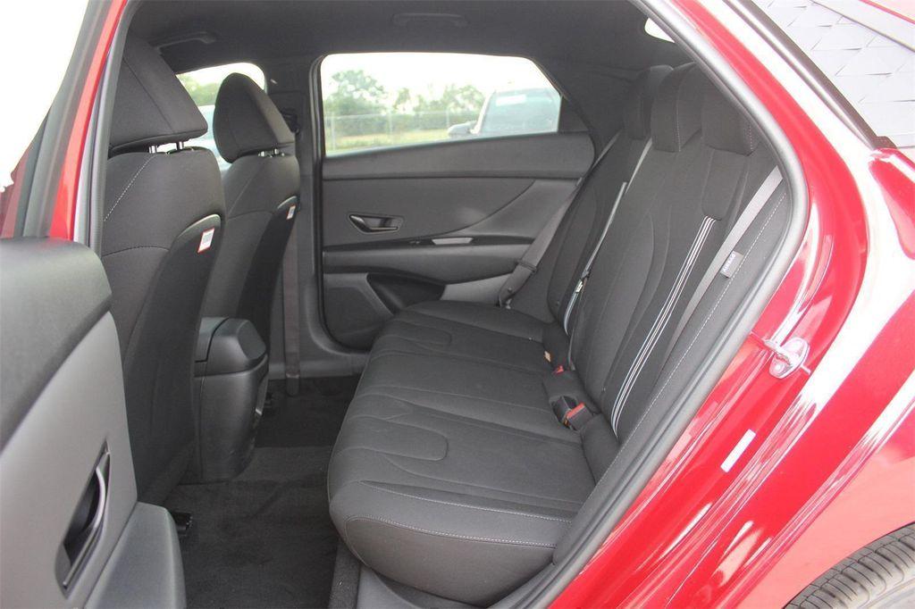 new 2025 Hyundai Elantra car, priced at $25,038
