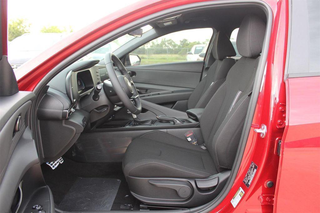 new 2025 Hyundai Elantra car, priced at $25,038