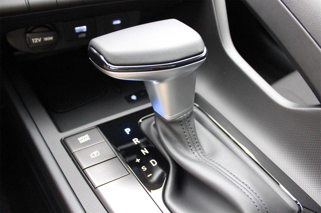 new 2025 Hyundai Elantra car, priced at $25,038