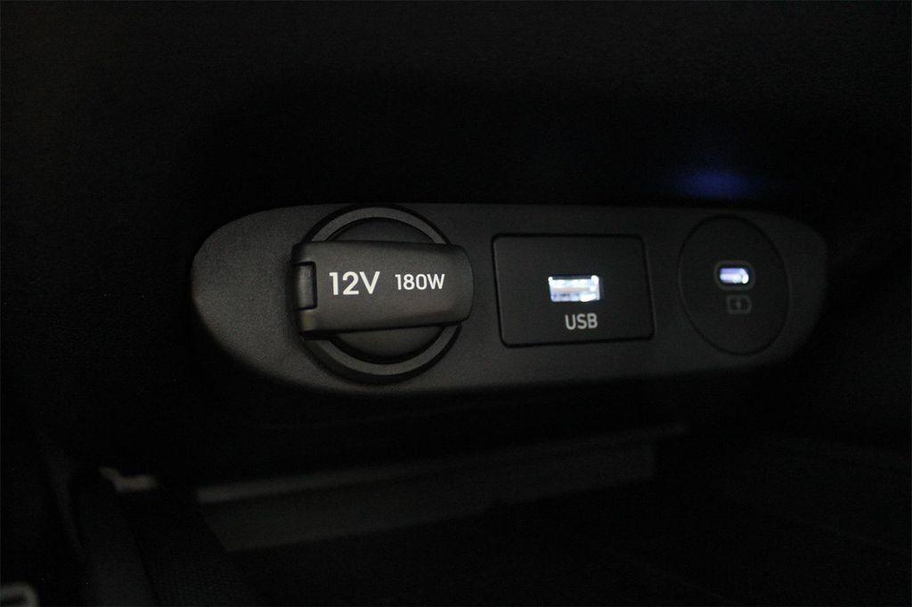 new 2025 Hyundai Elantra car, priced at $25,038
