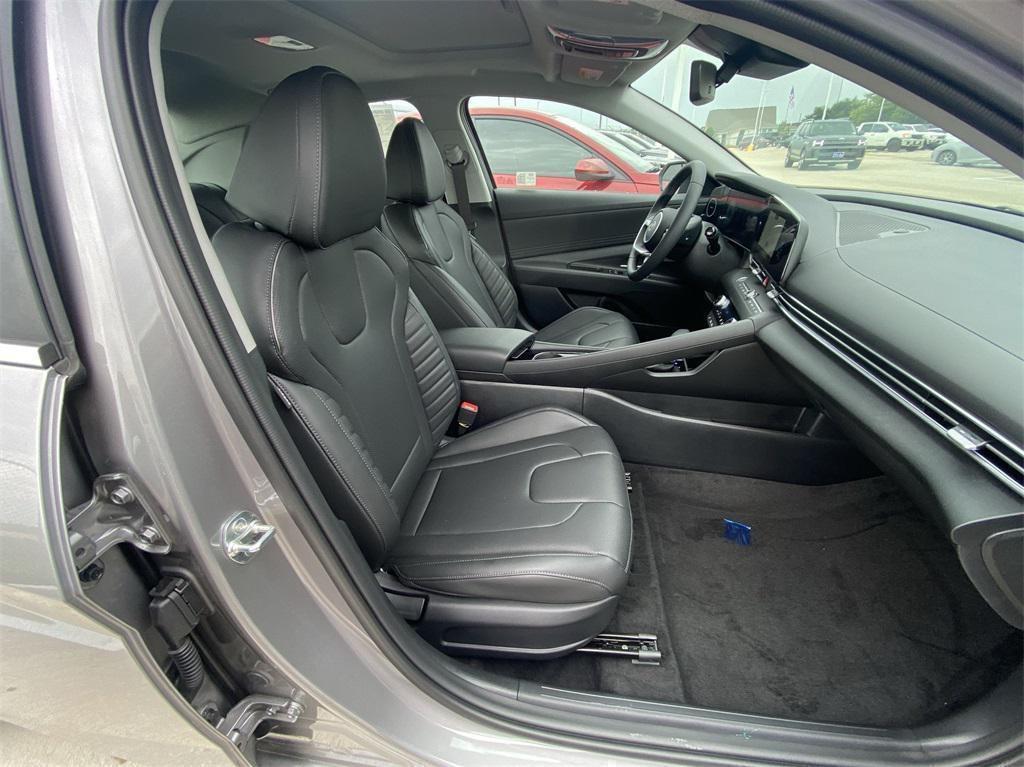 new 2024 Hyundai Elantra car, priced at $24,080