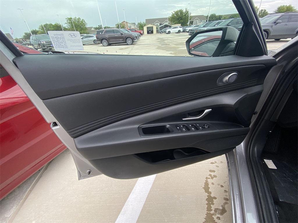 new 2024 Hyundai Elantra car, priced at $24,080