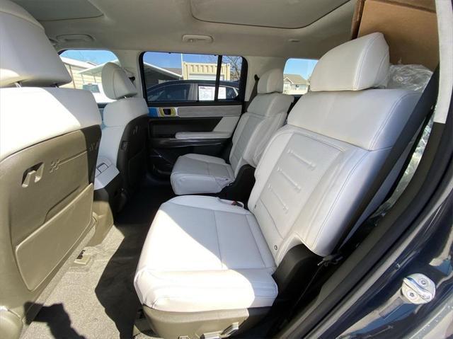new 2025 Hyundai Santa Fe car, priced at $47,606