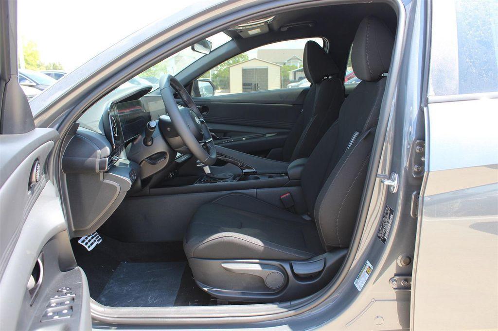 new 2025 Hyundai ELANTRA HEV car, priced at $28,125
