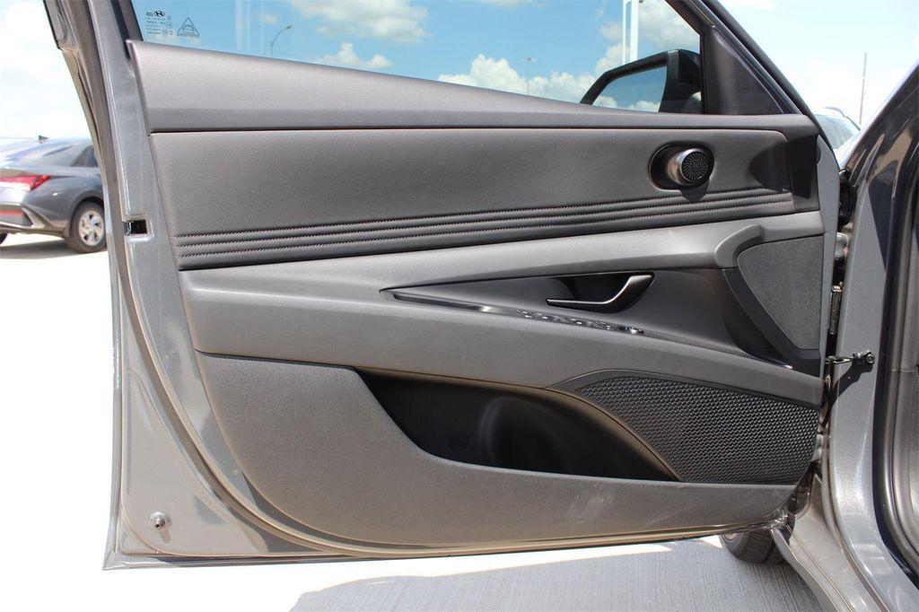 new 2025 Hyundai ELANTRA HEV car, priced at $28,125