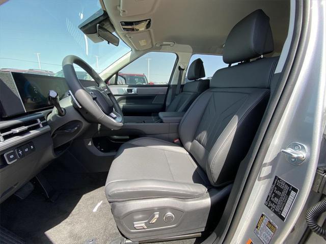 new 2025 Hyundai Santa Fe car, priced at $38,214
