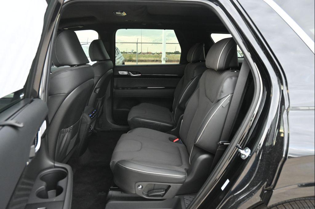 new 2025 Hyundai Palisade car, priced at $52,126
