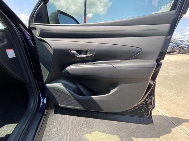new 2025 Hyundai TUCSON Hybrid car, priced at $37,860