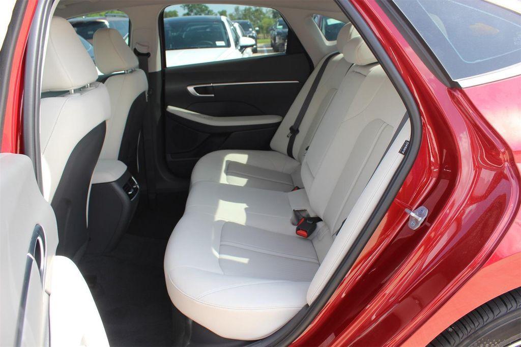 new 2025 Hyundai Sonata Hybrid car, priced at $32,761