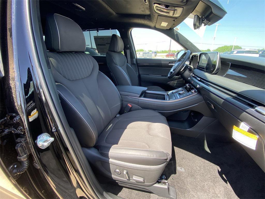 new 2025 Hyundai Palisade car, priced at $52,136
