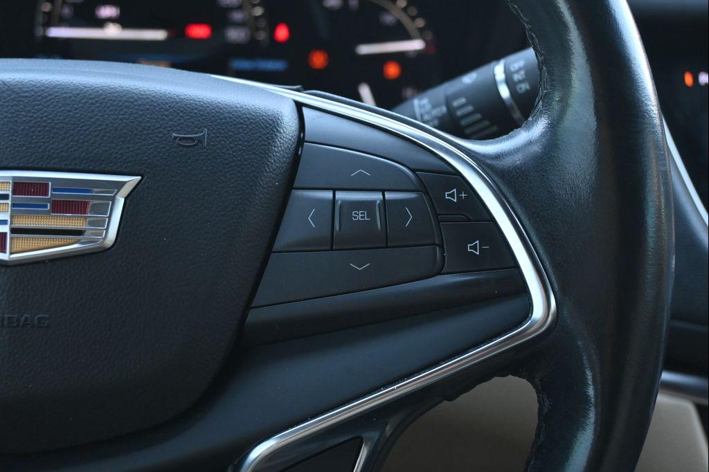 used 2019 Cadillac XT5 car, priced at $16,998