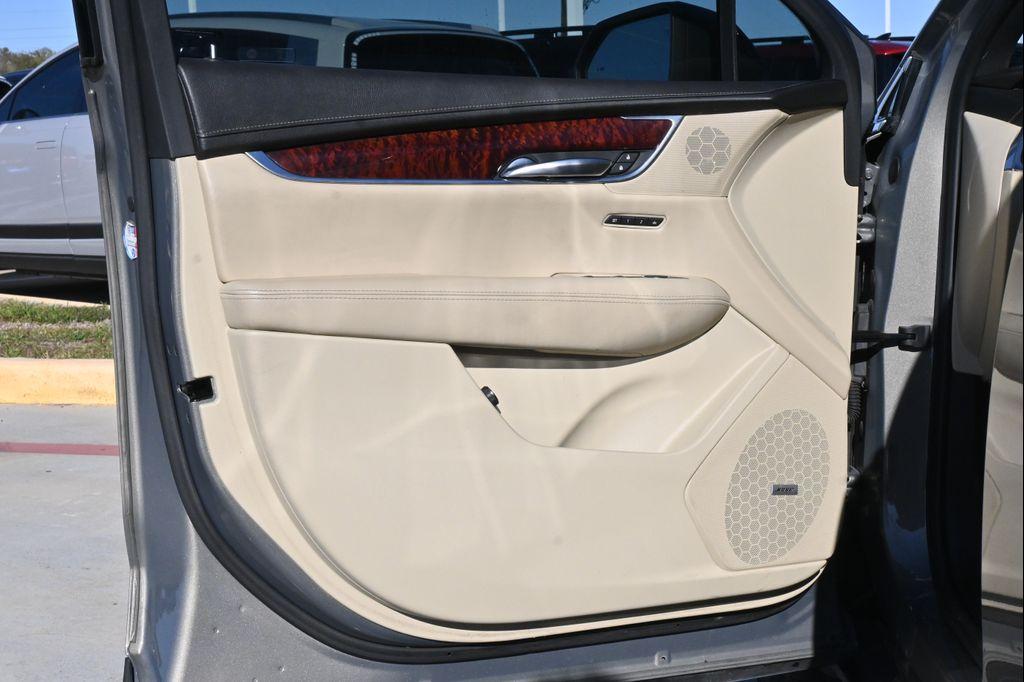 used 2019 Cadillac XT5 car, priced at $16,998