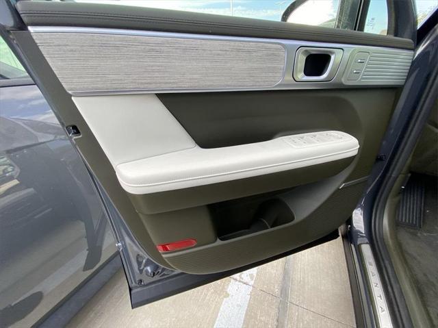 new 2025 Hyundai Santa Fe car, priced at $47,536