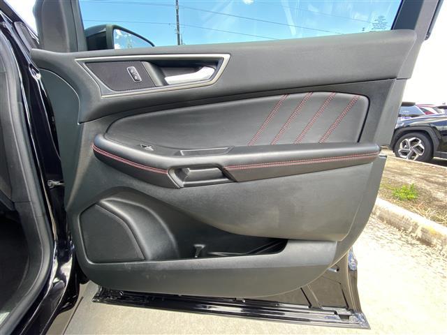 used 2022 Ford Edge car, priced at $28,999