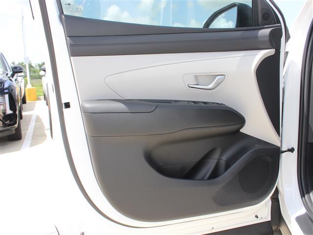 new 2025 Hyundai Tucson car, priced at $30,618