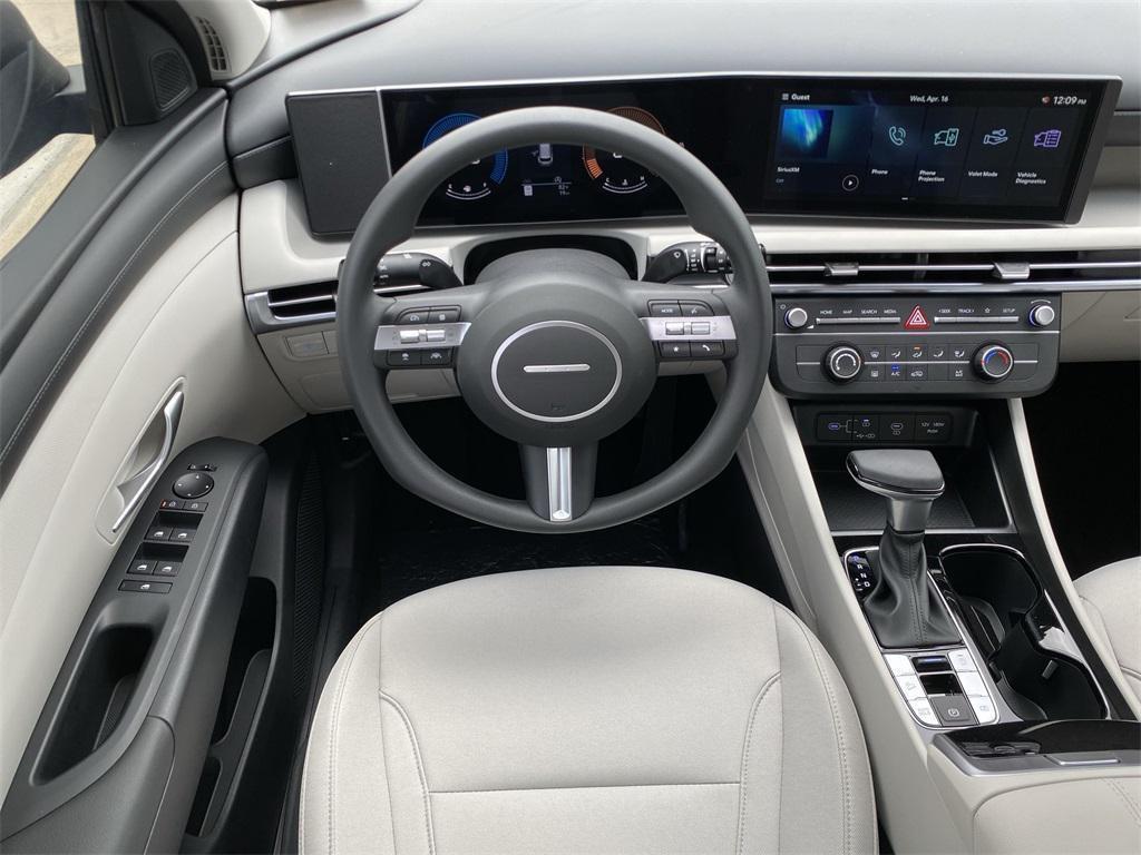 new 2025 Hyundai Tucson car, priced at $26,895