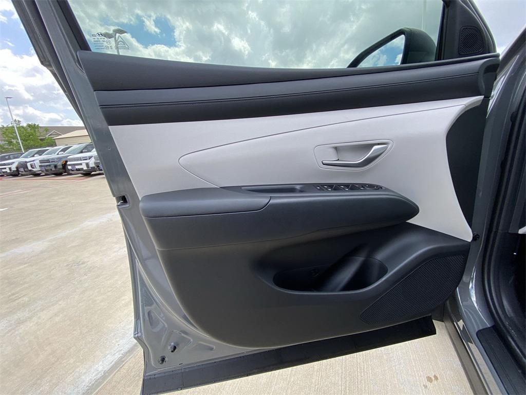 new 2025 Hyundai Tucson car, priced at $26,895